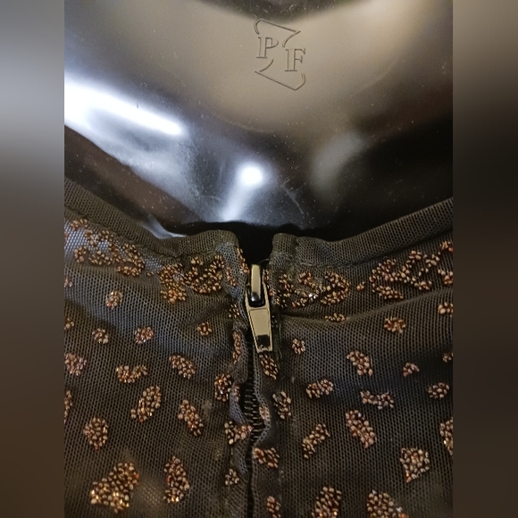 Tadashi Evening Beaded Lace Top Size Large - Picture 9 of 15